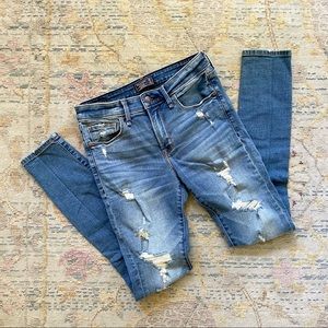 NWOT • AF • Size 26/2R • Mid Rise Super Skinny Jeans